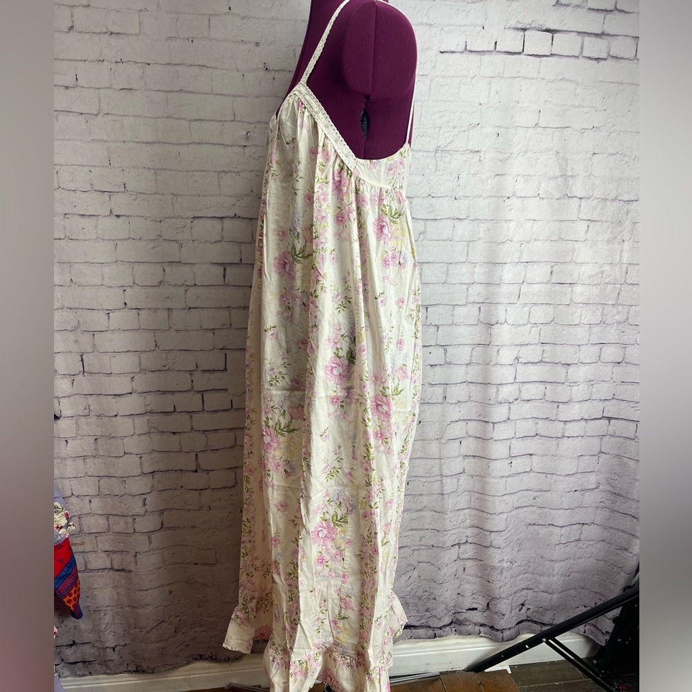 Victorias Secret size small vintage cotton nightgown *missing button* - Picture 4 of 7